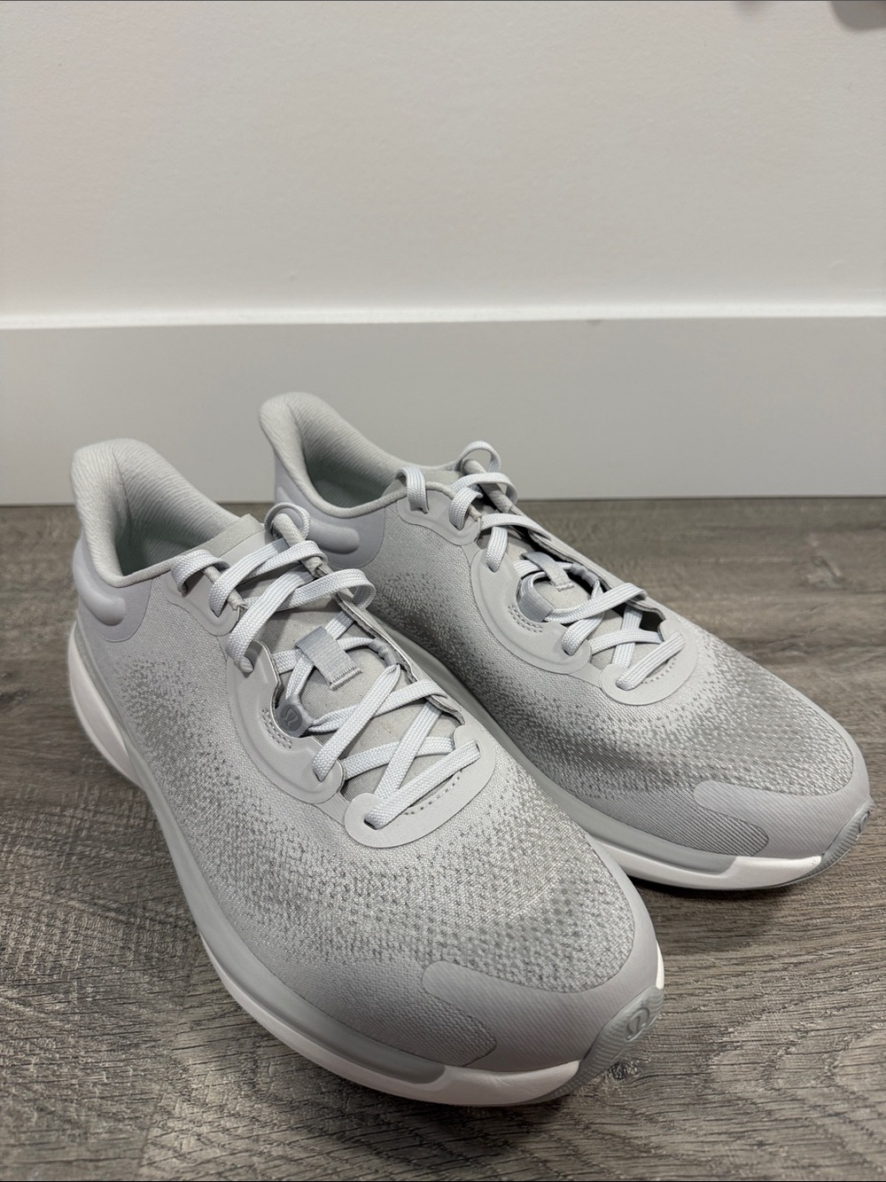 Lululemon Chargefeel Workout Low 2 Shoes White/Light Gray Women’s 10 NWOT